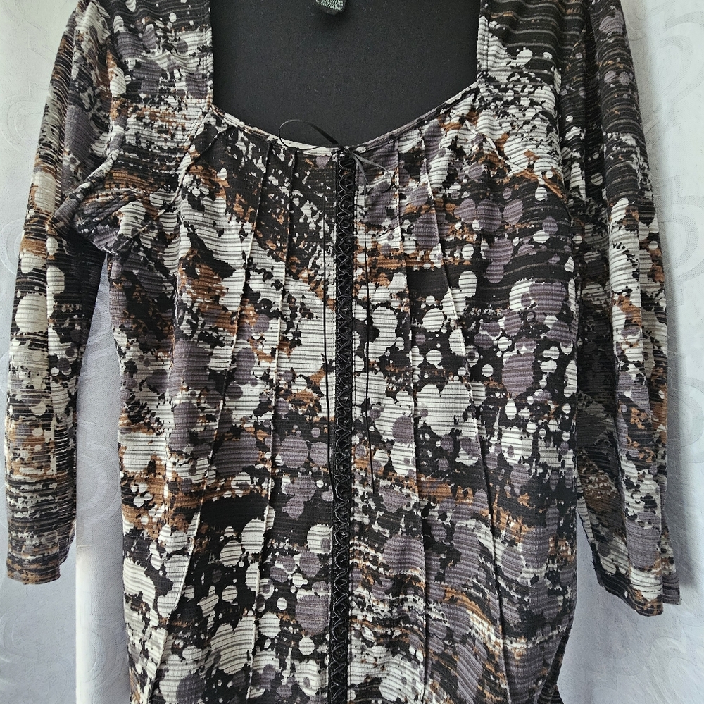 Blouse by Suzie In The City Abstract in Black, Gray, & Brown